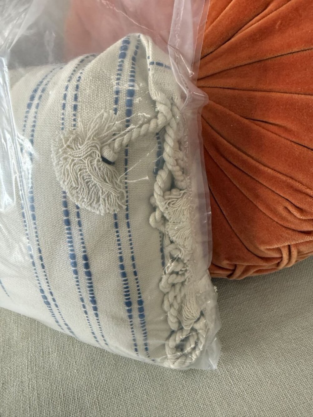 NWT Anthropologie Nayo Lumbar Decorative Pillow Tassel Cream Blue 12x27 $98 [jb] - Picture 5 of 7